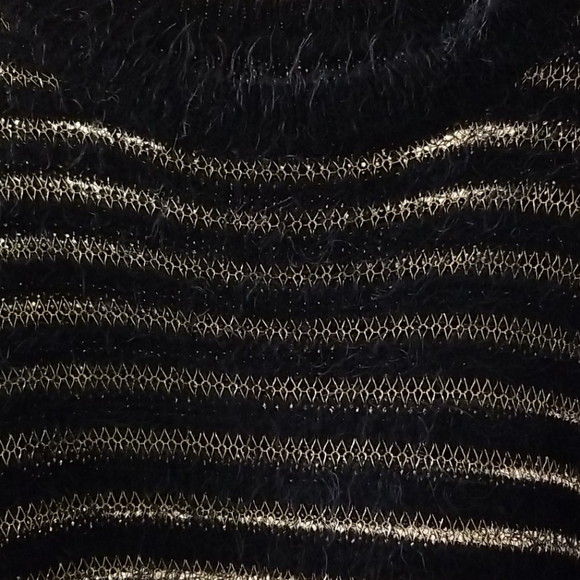 Lightweight Sweater - Picture 2 of 4